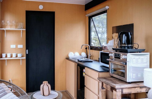 Baw Baw House | Lake View Farmstay by Tiny Away