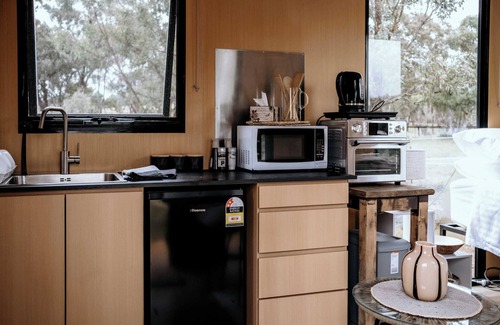 Baw Baw House | Lake View Farmstay by Tiny Away