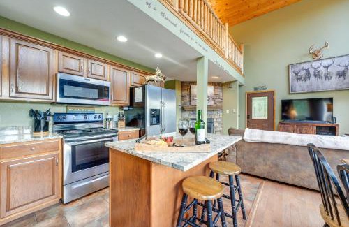 Blue Eye House | Lake-View Home in Blue Eye with Hot Tub and Fire Pit!