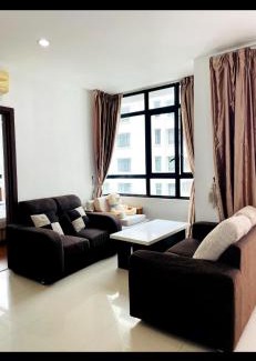 Seri Kembangan House | Lake view homestay