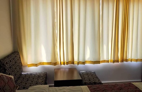Khajuraho Hotel | Lake View Hotel Khajuraho