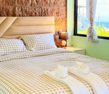 Coatepeque Hotel | Lake View House Cerro Verde