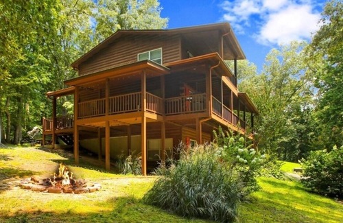 Elf House | Lake View House with Hot tub