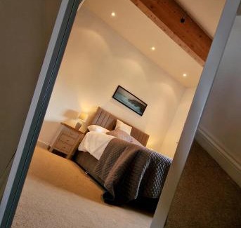 Winnard's Perch Ski Chalet | Lake View Lodge