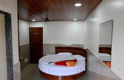 Pune Hotel | Lake View Lodge, Pune