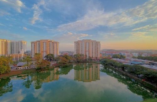 Taman Mount Austin Apartment | -Lake View- Mount Austin IKEA Toppen 10 mins - B113