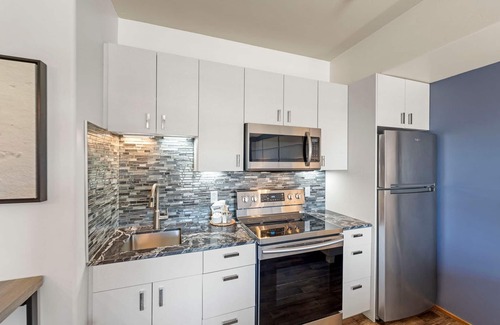 Tamarack Apartment | Lake View | Remodeled Studio | Resort Amenities