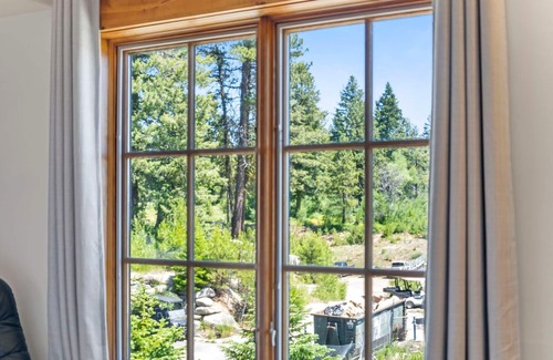 Tamarack Apartment | Lake View | Remodeled Studio | Resort Amenities