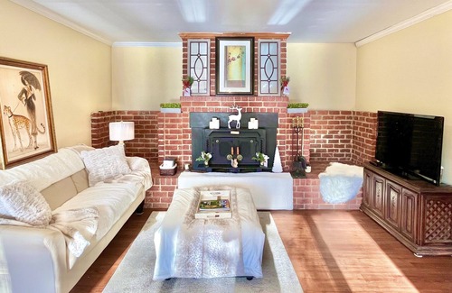 Wake Forest House | ⭐️Lake View Retreat⭐️ - Water Front Home at the Holliday Homestead