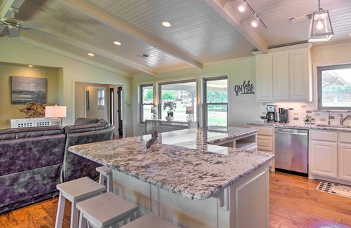 Pottsboro House | Lake View ‘Tangled at Texoma’ Home w/Hot Tub!