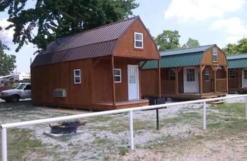 Grove Cabin | Lake View!