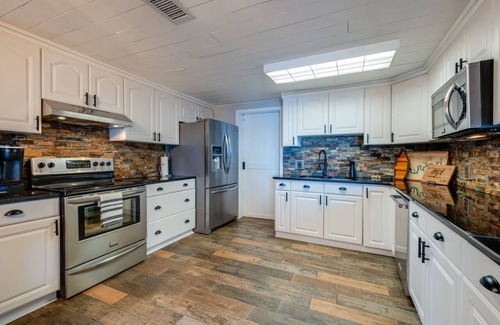 Mount Juliet House | Lake views from 2 balconies: All new furniture, kayaks, paddleboard