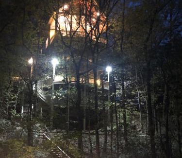 Dawsonville Ski Chalet | Lake views galore from balconies right on the lake and drought-proof deep water