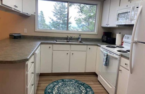 Somers House | Lake Views!-Minutes to public access-Somers, MT