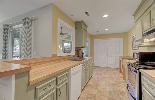 Isle of Palms Villa | Lake Village 10 by Wild Dunes, with Amenities