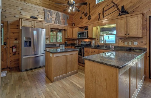Ridges Over the Lake Cabin | Lake Vista Lodge- Beautiful Mountain and Lake View | Hot Tub | Game Room | Firepit