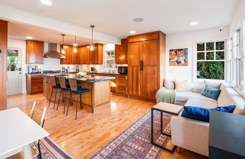 Seattle Metro Area House | Lake Washington Beach access for paddle boards and swimming