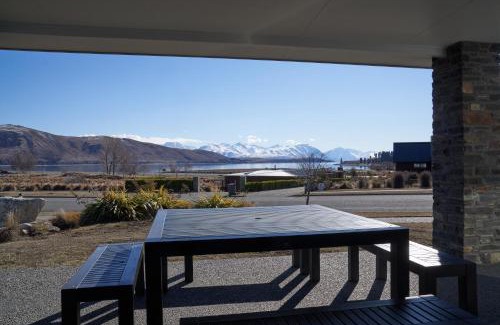 Lake Tekapo House | Lake Watch - Lake Tekapo