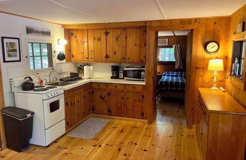 Moultonborough Cottage | Lake Winni 2 bedroom cottage with large sandy beach and use of small boats