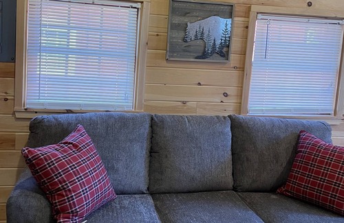 Laconia Cabin | Lake Winni 4 Season Cottage with Private Beach Access