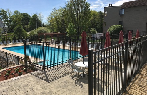 Weirs Beach Condo | Lake Winnipesaukee 2 bedroom 2 bath near all the attractions and Gunstock skiing