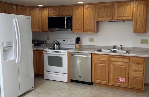 Lake Wissota Apartment | 🔥 Lake Wissota Lakefront · Spacious · Fire Pit · Grill 2 Docks · Great Fishingnt