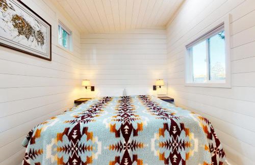 Mason County House | Lake Wooten Cabin