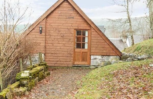 Glen Urquhart Cottage | Lakefield Apartment