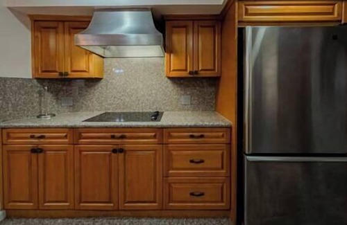 White Lake House | Lakefront 10BR Retreat w/Sauna