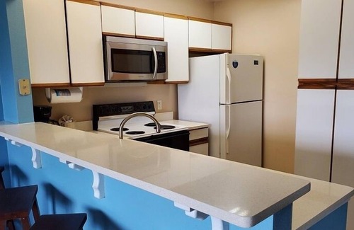 Miramar Beach Cottage | Lakefront 127 1 Bedroom Condo by Redawning