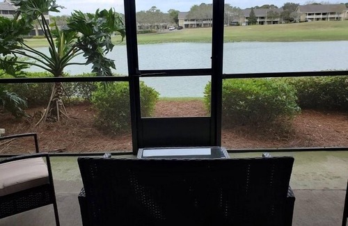 Miramar Beach Cottage | Lakefront 127 1 Bedroom Condo by Redawning