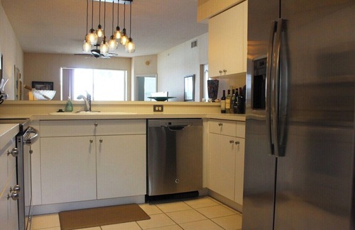 Sarasota Condo | Lakefront 2BR ground level condo in Heritage Oaks - Wild Flower