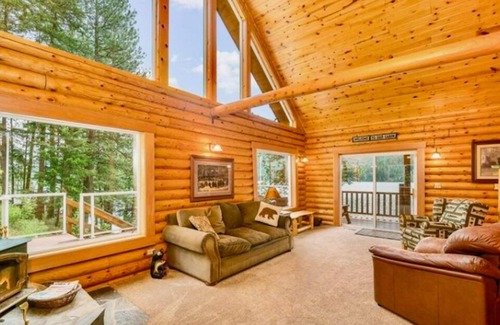 Kootenai County House | Lakefront 5 bedroom log home, decks & dock. Relax or retreat w amazing beauty