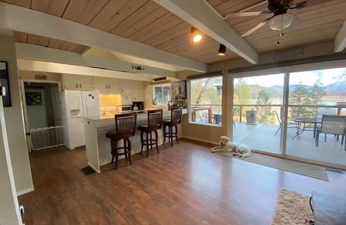 Lakehead House | Lakefront, 50 Guests, Paradise Estates, Reunions - , Weddings, Work Retreats