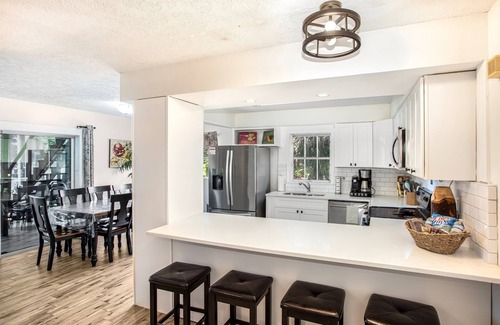 Southwest Orlando House | Lakefront 5BR Retreat | Pool, Hot Tub & Lake Views