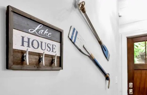 Flowery Branch House | Lakefront, Backyard Oasis, Camp Marshmallows, Indoor Gym, Saltwater Pool