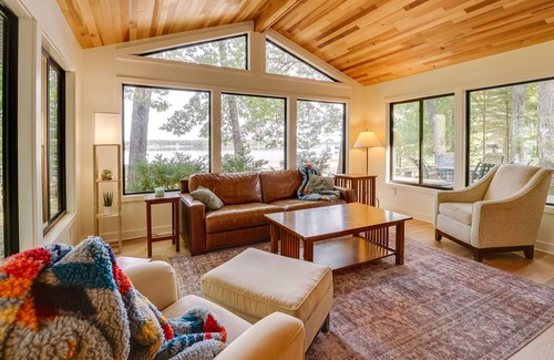 Baldwin Cottage | Lakefront Baldwin Cottage w/ Deck & Private Beach!