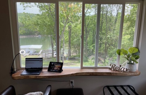 La Follette Cabin | Lakefront, Baltic jacuzzi, 6bdrm, 3 fire pits, kayaks, 24’outdoor Bar!sxs trails