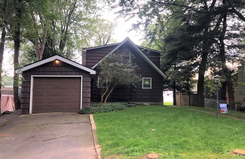 Pocono Lake House | Lakefront Cabin (15 minutes from Jack Frost, 25 minutes from Camelback)