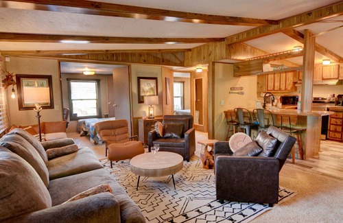 Reed Creek Cabin | Lakefront Cabin at Lake Hartwell