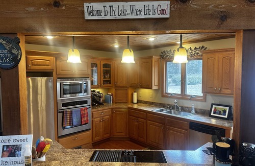 Higden House | Lakefront Cabin on Greers Ferry!