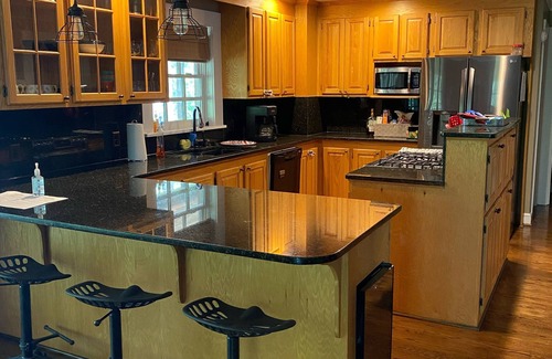 Roxboro House | Lakefront Cabin on Hyco Lake