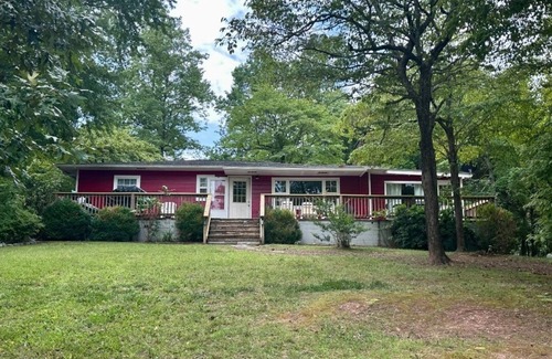 Hayesville Cabin | Lakefront Cabin on Lake Chatuge! Bring your boat!