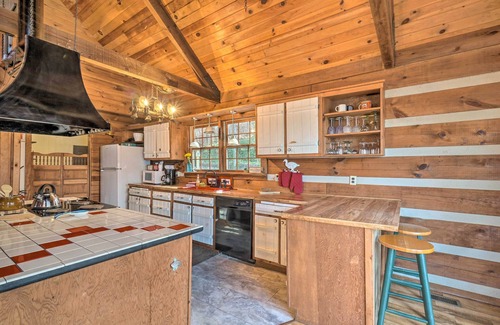 Spring City Cabin | Lakefront Cabin w/Boat Dock & Sunset Views!