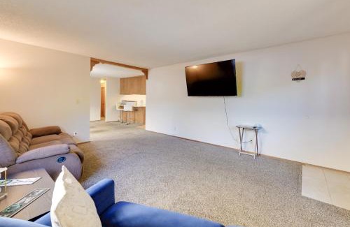 Clear Lake House | Lakefront California Townhome Near Wineries!