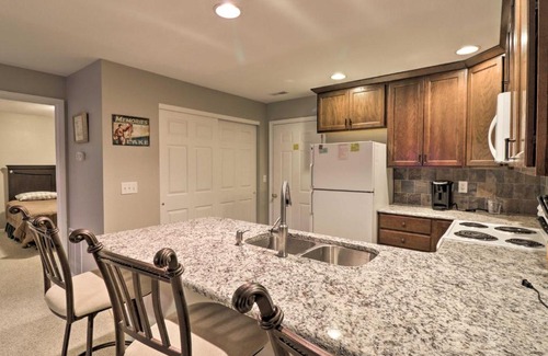 Camdenton Apartment | Lakefront Camdenton Condo with Screened Porch!