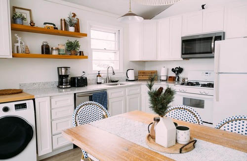 Barnstead Cabin | Lakefront Chalet/Kayaks/Family-friendly/Stunning Views