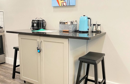 Flat Rock Condo | Lakefront Condo Historic Flat Rock at Mill House Lodge Sleeps 2 Newly Renovated