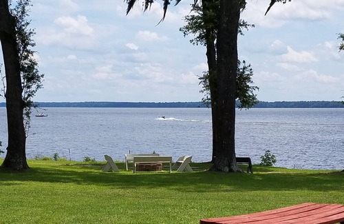 Summerton Condo | Lakefront Condo w/Boat Slip at North Shore. 3BR/3BA -- Fishing, Golfing, Boating