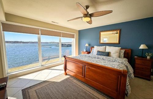 Village of Four Seasons House | Lakefront Condo Wdockdeckpools-sleeps 6